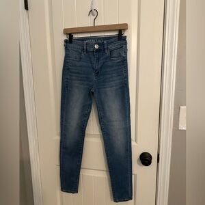 American Eagle High Rise Jegging 6 Short